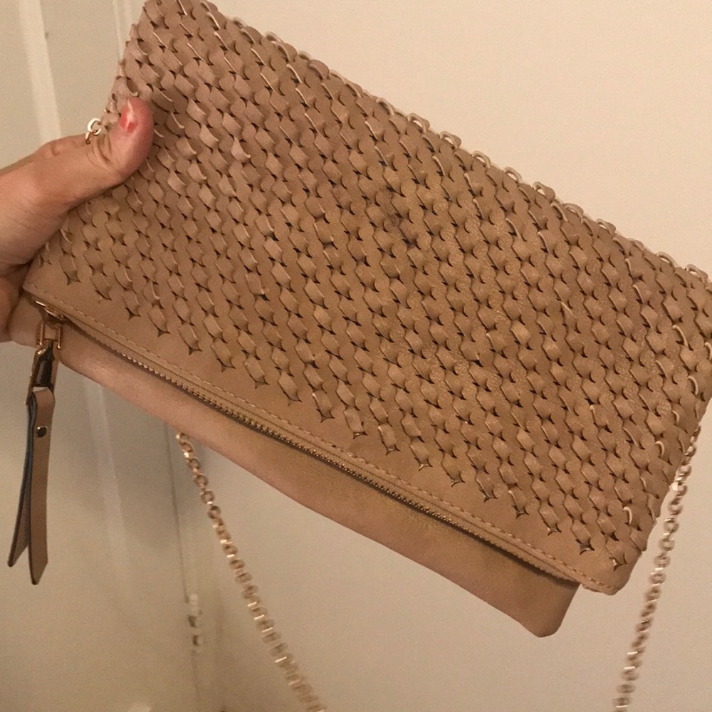 Cross body purse with gold chain